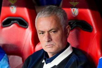 cristi chivu poate rasufla usurat jose mourinho este aproape de benfica dupa rusine cu qarabag 68cab57c27a0e