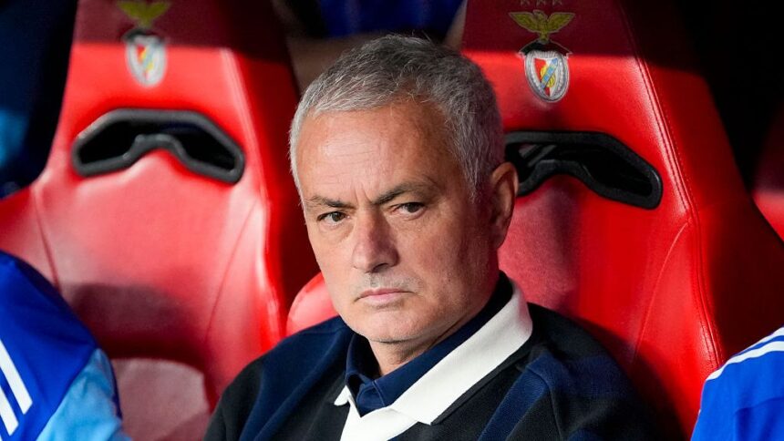 Cristi Chivu își poate recăpăta liniștea: Jose Mourinho se îndreaptă spre Benfica, după o decepție în fața lui Qarabag. 1 cristi chivu poate rasufla usurat jose mourinho este aproape de benfica dupa rusine cu qarabag 68cab57c27a0e