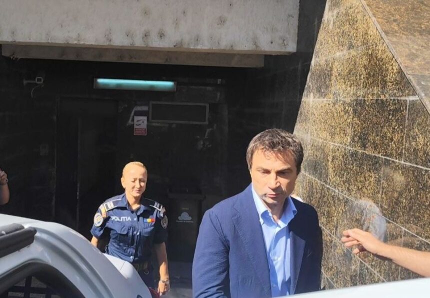 Cristian Radu ar putea redeveni liderul Primăriei Mangalia începând de luni! Judecătorii îi propun să participe prin conferință online la următoarea ședință din celălalt proces. 1 cristian radu ar putea reveni luni in fruntea primariei mangalia judecatorii il intreaba daca vrea sa participe prin videoconferinta la termenul din celalalt dosar 68d7a588b7b5d