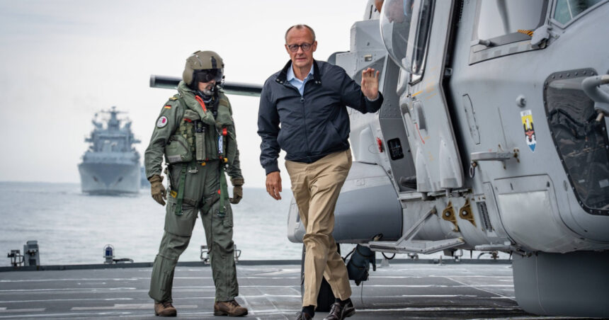 "Descoperă detaliile achizițiilor de apărare ale Germaniei, în valoare de 80 de miliarde de euro, și rolul simbolic al armelor americane în acest context" 1 cum arata lista de achizitii militare ale germaniei de 80 de miliarde de euro si de ce armele americane ocupa doar un loc simbolic 68d236412f6d4