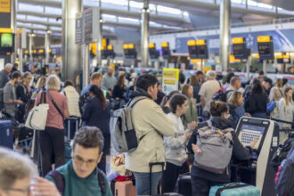 cum au blocat hackerii aeroporturile europene reactia agentiei ue pentru securitate cibernetica 68d16e41ee359