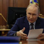 Moscova își redefinește strategiile bugetare în fața sancțiunilor: Modificări ca răspuns la declinul veniturilor din petrol 2 cum se apara moscova de sanctiuni rusia schimba regulile bugetare dupa scaderea veniturilor din petrol 68cc28137a8a3