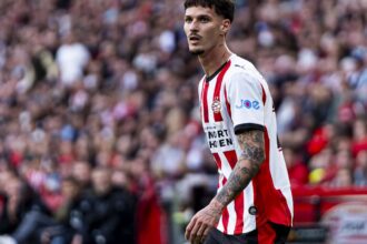 dennis man a jucat 13 minute in champions league cu psv ce s a intamplat fix cand a intrat pe teren 68c9b0fe29e46