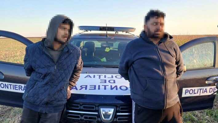 Captura de la Negru Vodă: Doi cetățeni pakistanezi, prinsi în flagrant la trecerea ilegală a frontierei! 1 doi pakistanezi retinuti de politistii de frontiera de la negru voda dupa ce au intrat ilegal in tara 68c94f0bbfea7