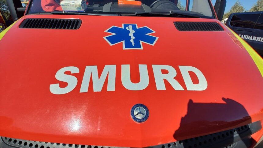 Coliziune între două mașini pe drumul dintre Corbu și Năvodari, în apropierea Petromidiei 1 doua autoturisme implicate intr un accident rutier intre corbu si navodari langa petromidia 68d010d6debb4
