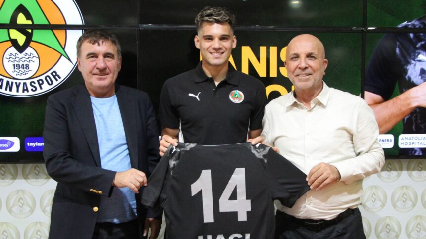 Ianis Hagi și Umit Akdag se confruntă cu Fenerbahce într-un duel incendiar! Detalii despre rezultat și evaluări! 1 echipa lui ianis hagi si umit akdag meci de foc cu fenerbahce rezultatul final notele 68cb229a7dae2