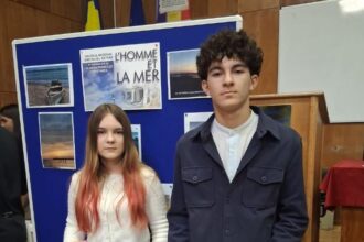 elevi de la colegiul comercial carol i din constanta premiati la concursul judetean intitulat lhomme et la mer 68d92c128eaf4