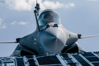 emmanuel macron anunta ca franta trimite trei avioane de lupta rafale in polonia pentru a proteja spatiul aerian polonez 68c31b0058275