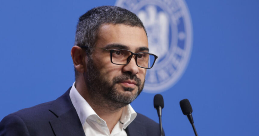 Urgent: Îmbunătățiri în procesul de plată a pensiilor pe card – Ministrul Muncii subliniază necesitatea accelerării! 1 exclusiv anunt despre plata pensiilor pe card ministrul muncii e nevoie de o viteza mai mare 68c259b4ab5e1