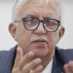 Augustin Zegrean anticipează că modificările la pensiile magistraților vor fi respinse de CCR. Bolojan, sub focul criticilor: Demisia pare o provocare! 3 exclusiv augustin zegrean prezice ca reforma pensiilor magistratilor va pica la ccr critici la adresa lui bolojan demisia suna ca o amenintare 68d026e8c022b