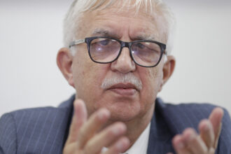 exclusiv augustin zegrean prezice ca reforma pensiilor magistratilor va pica la ccr critici la adresa lui bolojan demisia suna ca o amenintare 68d026e8c022b