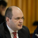 Ionuț Dumitru, economist de renume: „Primele măsuri implementate sunt adecvate pentru a reduce deficitul la 6% în anul următor” 2 exclusiv economistul ionut dumitru pachetul 1 de masuri e suficient pentru a aduce deficitul la 6 anul viitor 68cea15324b5e
