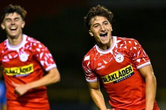exclusiv fotbalistul roman din nationala irlandei raspandeste teroarea pe gazon in cupele europene 2 goluri si 2 pase de gol intr un sfert de ora 68ccfccc2de6e