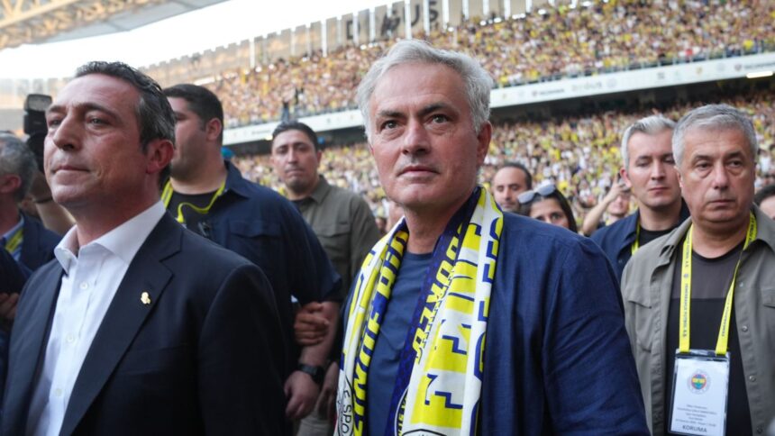 Fenerbahce dezvăluie motivele din spatele despărțirii de Jose Mourinho: Nu e vorba de eliminare! 1 fenerbahce explica de ce l a demis pe jose mourinho nu din cauza eliminarii 68c668e74315b