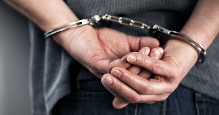Fugă în Italia: Fiul unui antreprenor român, prins după o condamnare pentru un accident tragic 1 fiul unui afacerist roman a fost prins in italia unde fugise dupa ce a fost condamnat pentru un accident mortal 68d582629422e