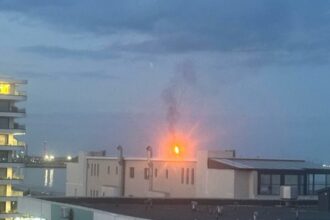 flacara uriasa si fum gros in zona navodari corbu ce transmit reprezentantii garzii de mediu constanta 68d0225c4cced