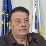 Florin Mitroi a decis să se retragă din cursa pentru conducerea CJC și rămâne incert în privința unei posibile candidaturi la conducerea PNL. 3 florin mitroi a anuntat ca nu va mai candida la sefia cjc si nu stie daca va candida la sefia pnl 68db9593c2512