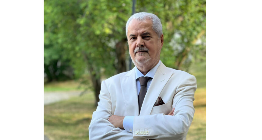 Adrian Năstase își exprimă scepticismul față de speranțele românilor de a emigra în SUA: Numai cei dispuși să scoată din buzunar 1 milion de dolari pentru un card de aur vor avea șansa! 1 fostul premier adrian nastase ironizeaza visele pentru sua vor merge doar romanii care pot plati 1 milion de dolari pentru cardul de aur 68d2da7de3a73
