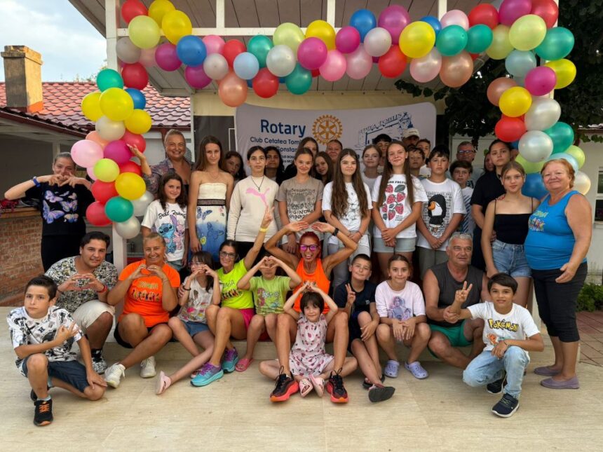 20 de micuți din Târgu Lăpuș au pășit pe nisipul mării grație unui proiect inițiat de Rotary Club Cetatea Tomis 1 foto 20 de copii din targu lapus au ajuns la mare printr un proiect demarat de rotary club cetatea tomis 68bc7807e2e6c