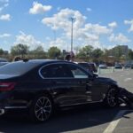 Coliziune surprinzătoare în parcarea Auchan Vivo: Un BMW din Constanța s-a ciocnit cu o Tesla din Ucraina! 3 foto accident in parcarea auchan vivo implicate un bmw inmatriculat in constanta si o tesla din ucraina 68c533f4eea18