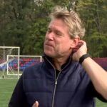 La 55 de ani, Florin Răducioiu își pune semnătura! 3 foto ajuns la 55 de ani florin raducioiu a semnat 68d2c24b21d8b