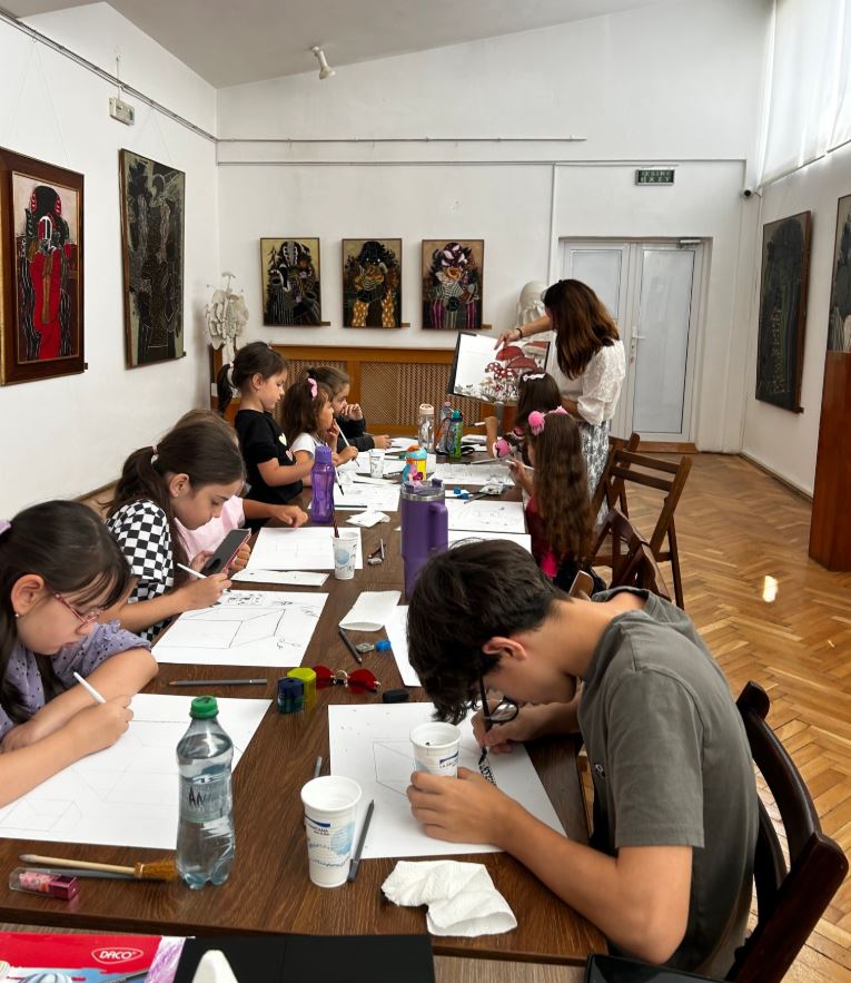 Atelier de Creativitate la Muzeul de Artă Constanța: Micii Artiști au Descoperit Grafica și Emoțiile prin Desen! 1 foto atelier de creatie la muzeul de arta constanta copiii au explorat grafica si emotiile prin desen 68d0f562b79c4