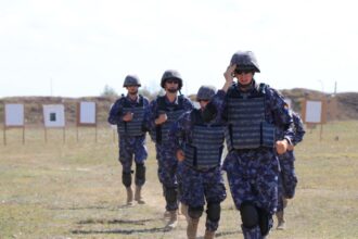 foto elevii de anul i ai scolii militare de maistri militari prima experienta de tragere in poligon 68d505fe80762
