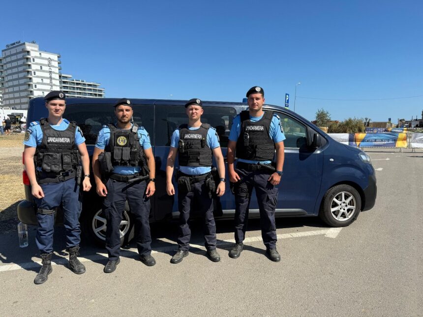 Mamaia Rally Show 2025: Jandarmeria Constanța la datorie, iar Aria, cățelușa superstar a expoziției de tehnică! 1 foto mamaia rally show 2025 sub ochii vigilenti ai jandarmeriei constanta aria catelusa vedeta a standului de tehnica 68d002d11c2c1