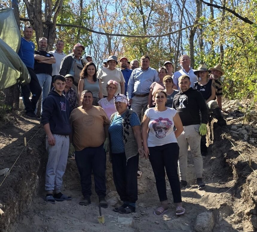 Primarul din Lipnița explorează noul șantier Sucidava Moesica: un pas spre unitatea comunităților locale 1 foto primarul din lipnita vizita pe noul santier sucidava moesica o punte de colaborare intre comunitatile locale 68d1893beb1a5