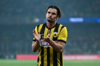 foto razvan marin a iesit dupa o ora iar inlocuitorul sau a inscris imediat golul victoriei pentru aek atena 68c7ef20a5a37