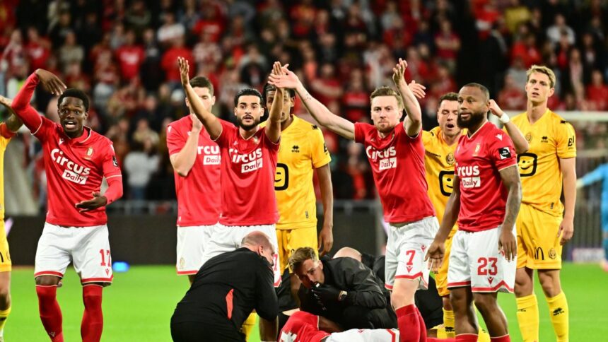 Accident șocant! Fostul jucător de la Dinamo a suferit o lovitură la cap și a început să-și piardă controlul pe teren: ce spun medicii 1 foto si video accidentare horror fostul dinamovist s a lovit la cap si a inceput sa se zbata pe teren verdictul medicilor 68c50933003ae