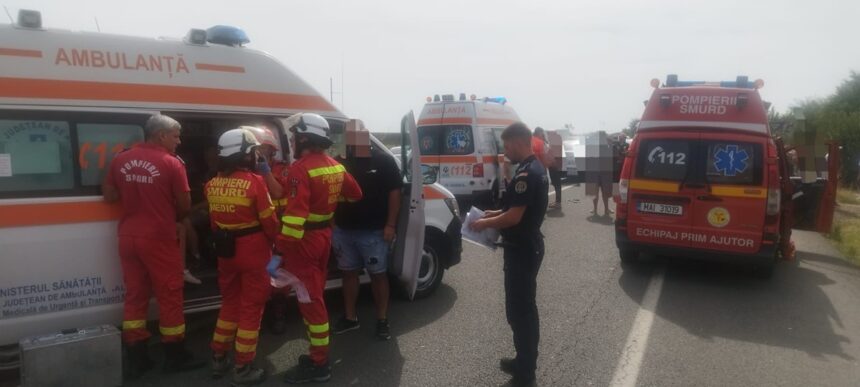 Accident de proporții între mașini! Planul Roșu activat: patru copii transportați la spital! 1 foto video accident teribil produs intre mai multe autoturisme a fost activat planul rosu 4 copii au ajuns la spital 68bc3c484a5d6