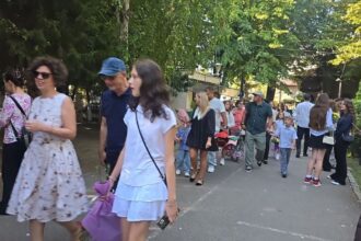 foto video clopotelul a sunat din nou la colegiul national pedagogic constantin bratescu a inceput noul an scolar 2025 2026 68be7ce45db7a
