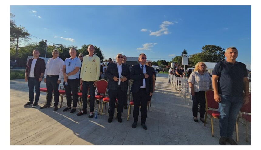 Festivalul Șuberecului: Liderii PSD din Constanța și primarii locali se reunesc la Cumpăna 1 foto video liderul organizatiei judetene a psd constanta si o parte dintre primarii psd din judet prezenti la cumpana la deschiderea festivalului suberecului 68cd75424f4b3