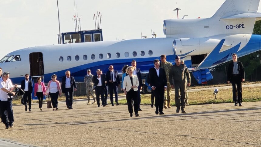 Ursula von der Leyen, președintele Comisiei Europene, în vizită la Baza Aeriană Mihail Kogălniceanu: România, un pilon esențial pentru securitatea NATO! 1 foto video presedintele comisiei europene ursula von der leyen la baza 57 aeriana mihail kogalniceanu romania este un partener cheie pentru flancul nato 68b5ba1120d99