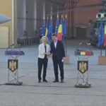 Ursula von der Leyen, liderul Comisiei Europene, vizitează Baza Aeriană 57 Mihail Kogălniceanu: România, un aliat esențial pentru apărarea NATO! 2 foto video sefa comisiei europene ursula von der leyen la baza 57 aeriana mihail kogalniceanu romania este un partener cheie pentru flancul nato 68b5bd6929599