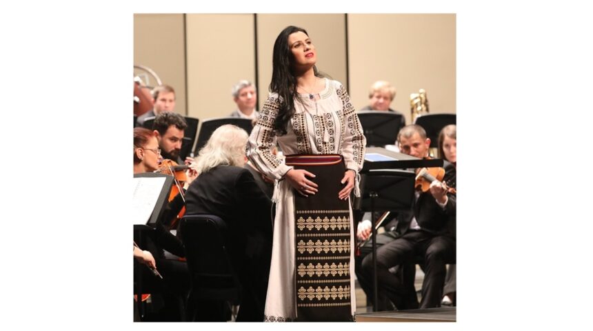 "Georgiana Costea Glugă, soția chestorului Adrian Glugă și renumita soprană, strălucește pe scena Festivalului Culturii Mondiale – Karachi 2025" 1 foto video sotia chestorului adrian gluga fost sef ipj constanta cunoscuta soprana georgiana costea gluga pe scena festivalului culturii mondiale karachi 2025 68ceb15b30d75