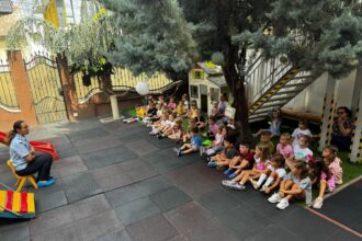 foto ziua pompierilor sarbatorita la constanta lectii de siguranta si activitati interactive pentru cei mici 68c2b41d3bb7d