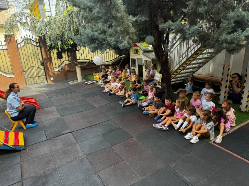 Constanța celebrează Ziua Pompierilor: activități captivante și lecții de siguranță pentru cei mici! 1 foto ziua pompierilor sarbatorita la constanta lectii de siguranta si activitati interactive pentru cei mici 68c2b41d3bb7d