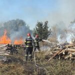 Flăcări devastatoare în comunitățile Văcăreni și Cataloi, județul Tulcea 2 fotovideo incendii in localitatile vacareni si cataloi din judetul tulcea 68d154645ce94