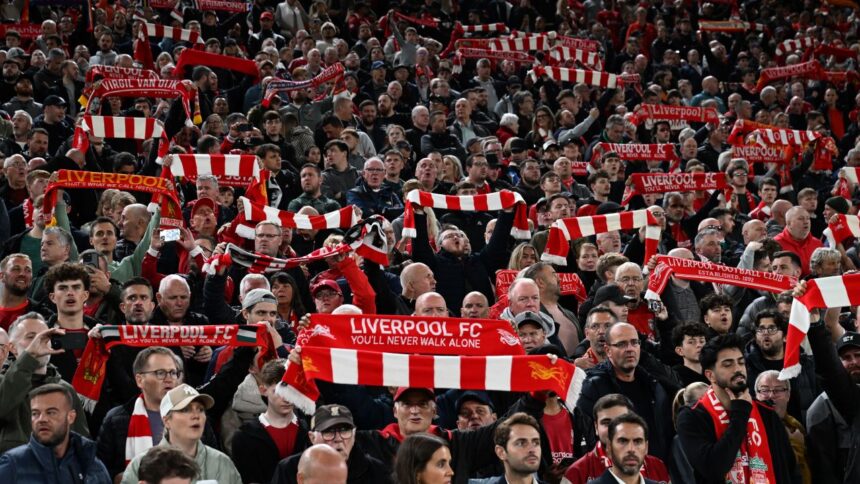 Anfield a vibrat de emoție: Fanii lui Liverpool au adus un omagiu lui Diogo Jota! 1 galerie foto anfield s a umplut de energie momentul in care fanii lui liverpool l au comemorat pe diogo jota 68cea2a869aca