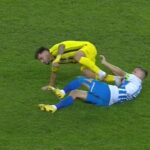 „Scenă de scandal la Universitatea Craiova – Dinamo! Bancu trimis în afara terenului, Armstrong scăpat de sancțiune” 3 galerie foto controversa la universitatea craiova dinamo bancu eliminat armstrong iertat 68d6f1923f6f7