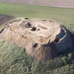 "Descoperiri uluitoare în inima Mangaliei: misterele celei mai mari movile funerare din sudul Dobrogei" 3 galerie foto descoperiri impresionante la mangalia in cea mai mare movila funerara din sudul dobrogei 68b9555833259