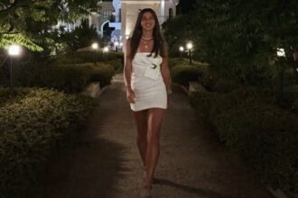 galerie foto maria sara popa singura romanca in sferturile turneului de la bucuresti 68c3b7cead126