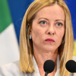 Giorgia Meloni își întărește protecția personală și a vicepremierilor săi. Aflați ce a determinat această alegere! 2 giorgia meloni sporeste masurile de securitate pentru ea si vicepremierii sai motivul care a facut o sa ia aceasta decizie 68cc44449d3e7