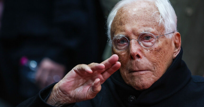 Giorgio Armani își va lua rămas bun luni, într-o ceremonie intimă alături de cei dragi. 1 giorgio armani va fi inmormantat luni ceremonie privata cu participarea membrilor familiei 68bdbff7dc3a4