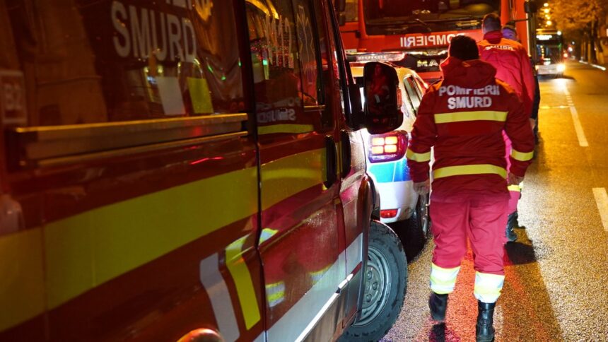grav accident in zona comunei ostrov intre o masina si un tractor o victima a murit 68c30b12cded1
