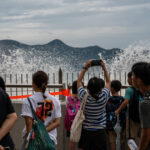 Hong Kong se pregătește pentru atacul celui mai devastator taifun al anului! 3 hong kongul se inchide in asteptarea celui mai puternic taifun din acest an 68d26e86ec729
