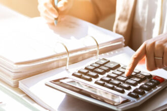 ilie bolojan spune ca guvernul nu va majora alte taxe pentru companii ne axam pe scaderea cheltuielilor 68d40439710f7
