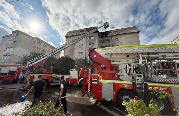 incendiu violent la mansarda unui bloc din constanta zeci de persoane s au evacuat 68c7dababe215